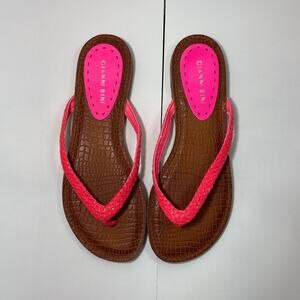 Gianni Bini Neon Pink Braided Crocodile Embossed Flip-Flop Sandles Size 9.5